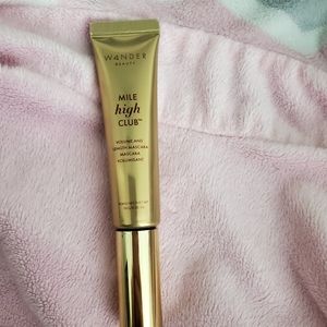 Wander mile high club mascara